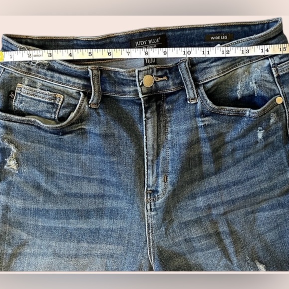Judy Blue High Rise Distressed Wide Leg Crop Jeans Size 30 - Picture 4 of 9